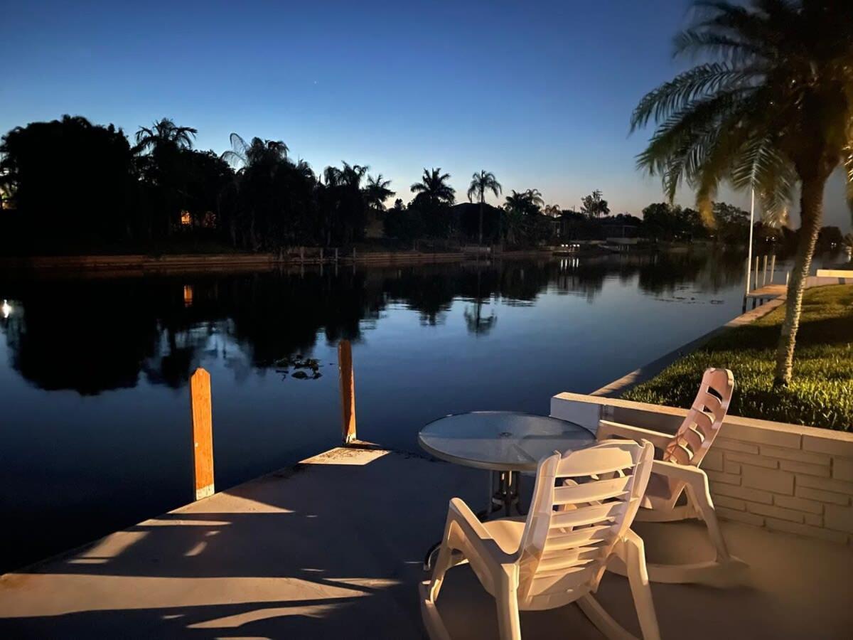 Hidden Secret Waterfront Retreat Βίλα Κέιπ Κόραλ Εξωτερικό φωτογραφία